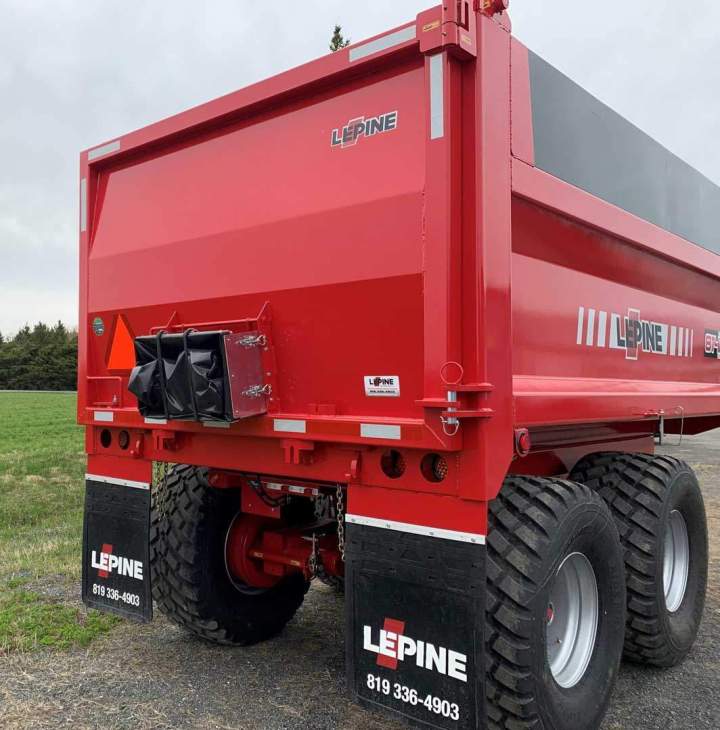 Tipping trailers